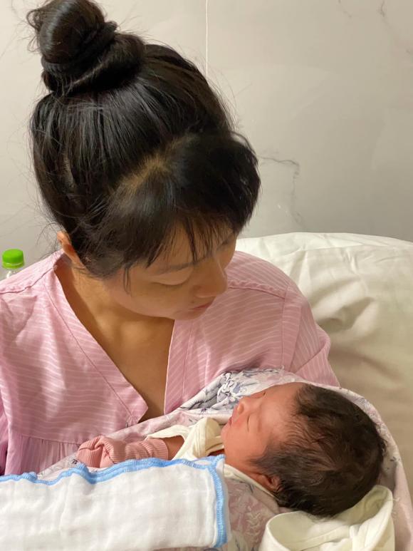 Con gái giỏi giang của nghệ sĩ Chiều Xuân sinh con lần 3-1