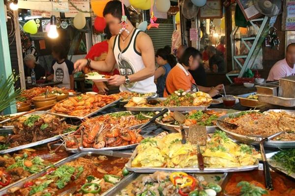 Ngôi chùa dát vàng có lịch sử hơn 600 năm ở Trà Vinh-9