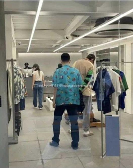 Ảnh hẹn hò hiếm hoi của Lee Kwang Soo và bạn gái-2