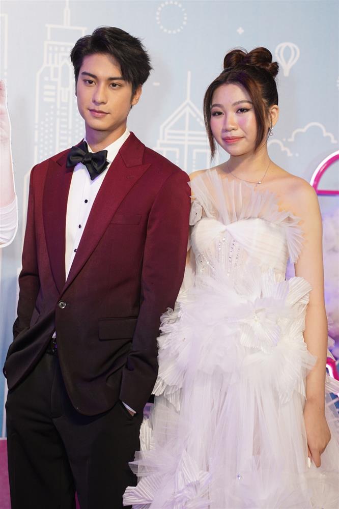 Bập bẹ nói tiếng Việt, chồng August Vachiravit khiến dân tình xiêu đổ-3