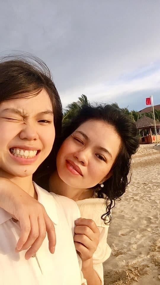 Con gái cố nhạc sĩ Trần Lập đón tuổi 16 rạng rỡ trưởng thành-7