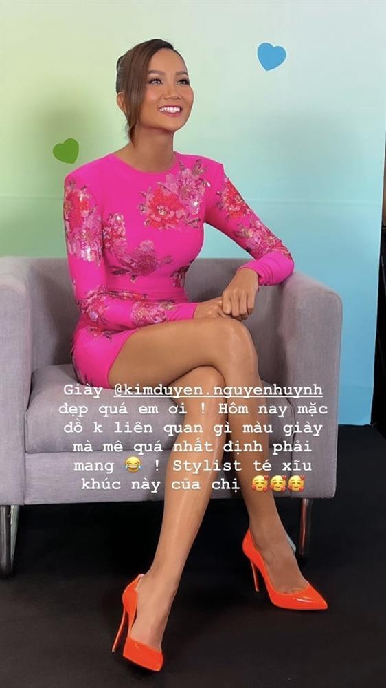 HHen Niê gây tranh cãi vì mặc áo dài kèm lưới đánh cá-7