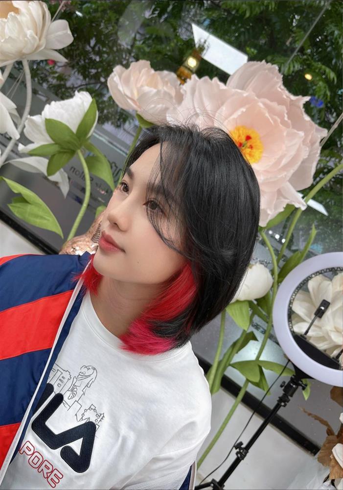 Tin showbiz Việt ngày 21/7: Vợ Chi Bảo rèn con tự lập từ nhỏ-7