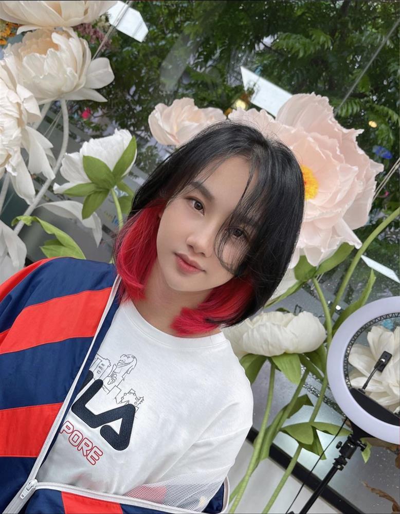 Tin showbiz Việt ngày 21/7: Vợ Chi Bảo rèn con tự lập từ nhỏ-8