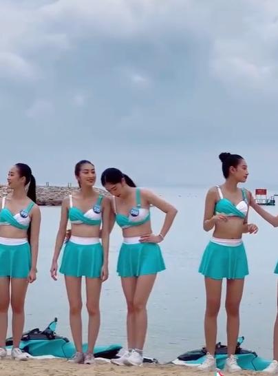 Nam Em loạng choạng bấu víu bạn thi Miss World vì lý do sức khỏe?-3