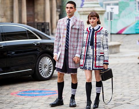 Cứ yêu nhau là mặc đồ đôi, vừa đẹp hình thức lại còn tốt tinh thần-2