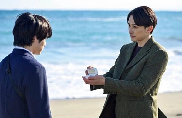 Bộ phim về cuộc tình đồng tính nơi công sở-4