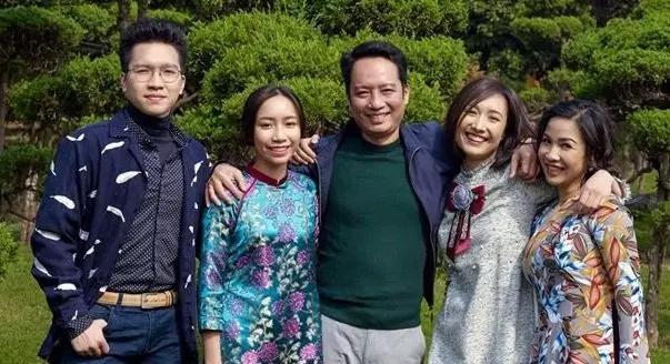 Diva Mỹ Linh khoe ảnh con trai du học Úc, bất ngờ ngoại hình-1