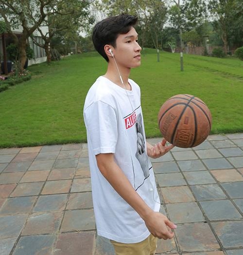 Diva Mỹ Linh khoe ảnh con trai du học Úc, bất ngờ ngoại hình-7