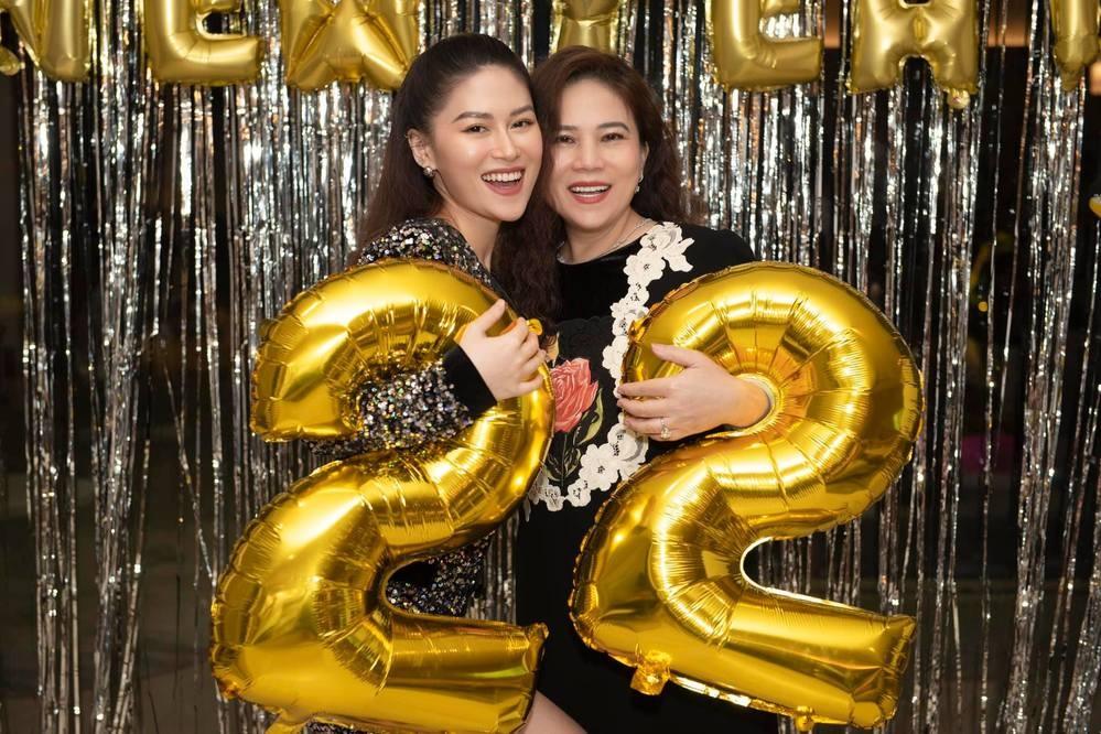 Nhan sắc người mẹ giàu có, quyền lực của rich kid Ngọc Thanh Tâm-7