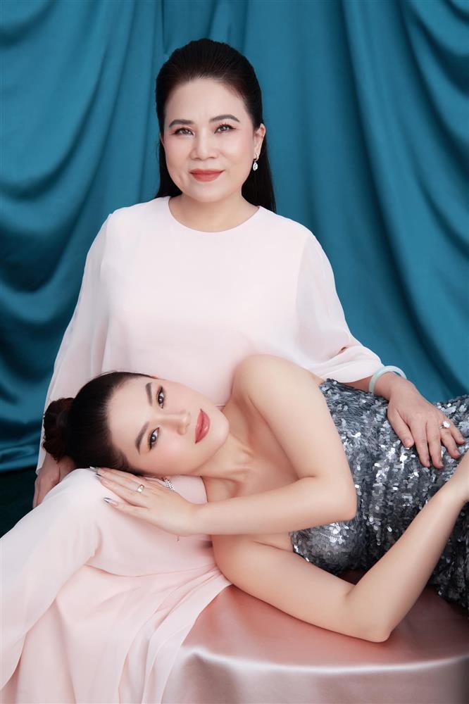 Nhan sắc người mẹ giàu có, quyền lực của rich kid Ngọc Thanh Tâm-1