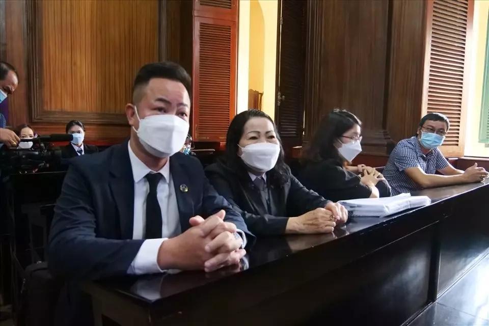 Bé 8 tuổi bị bạo hành: Căn cứ đâu giám định thương tật sau hỏa thiêu?-3