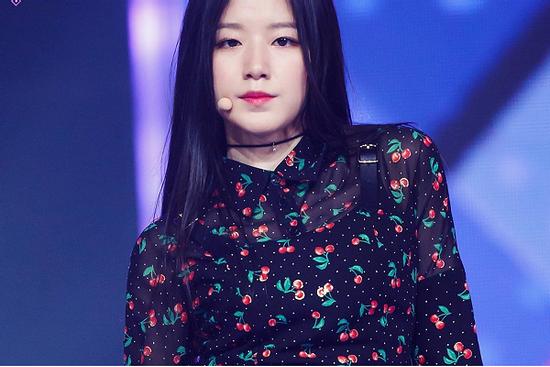 (G)I-DLE Shuhua liên tiếp có phát ngôn như 'đấm vào mặt fan'