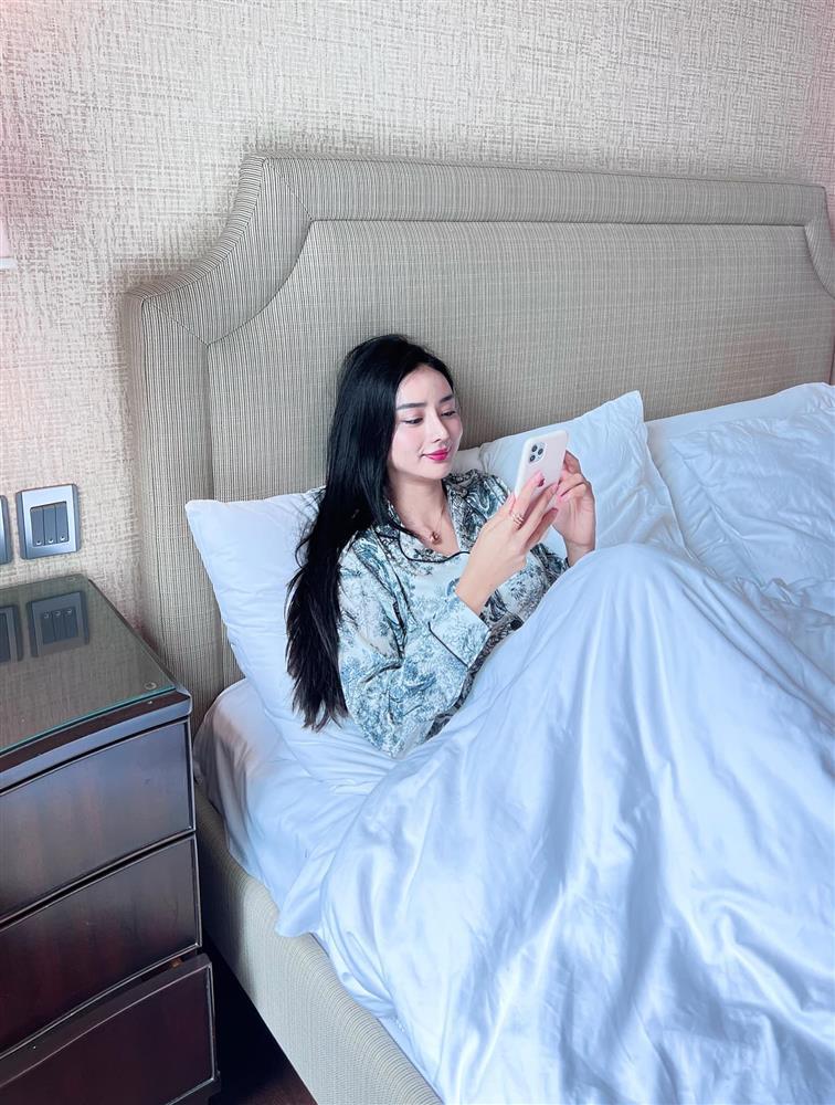 Angela Chu tiết lộ cuộc sống làm dâu hào môn có 1-0-2-2