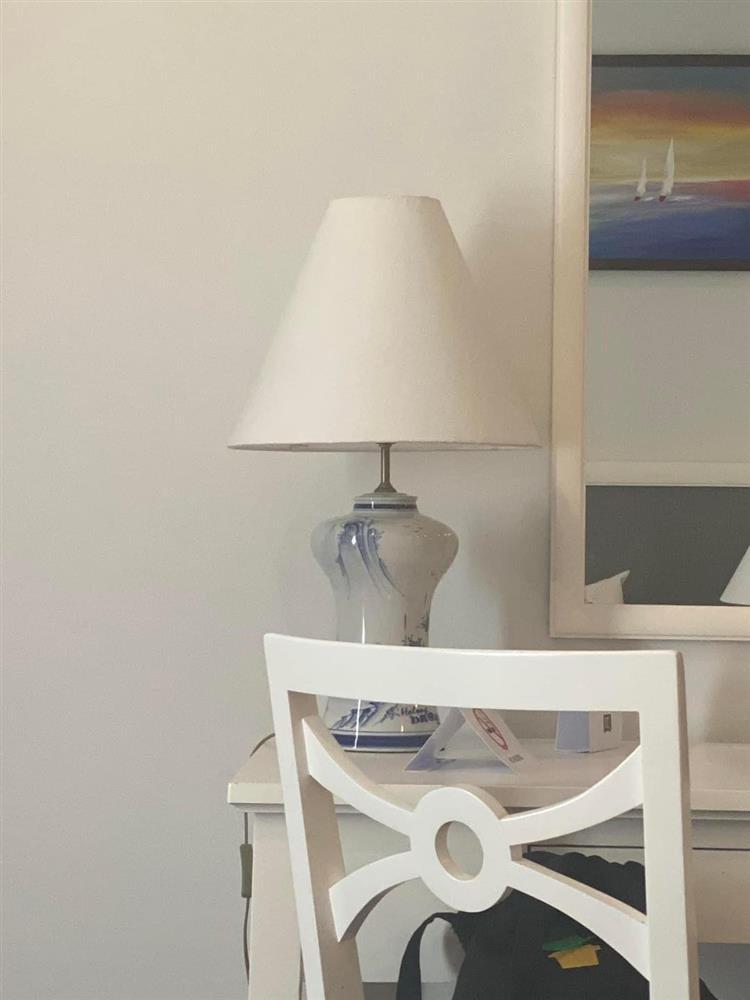 Hí hửng đi du lịch khách sạn 4 sao, đồ dùng trong phòng sao... sợ lắm-4