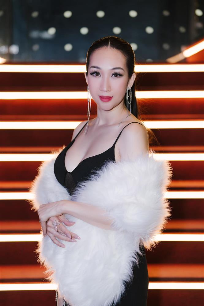 Con gái nhân tình Lều Phương Anh gặp Trang Trần, chuyện gì đây?-8