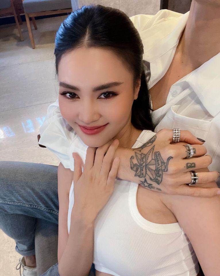 Ninh Dương Lan Ngọc nhá bạn trai, netizen truy ra luôn danh tính-1