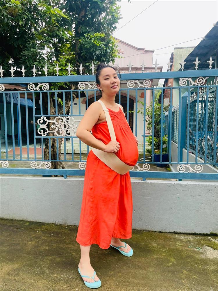 Vợ Lê Dương Bảo Lâm phải lấy dây đỡ bầu sát ngày sinh-2