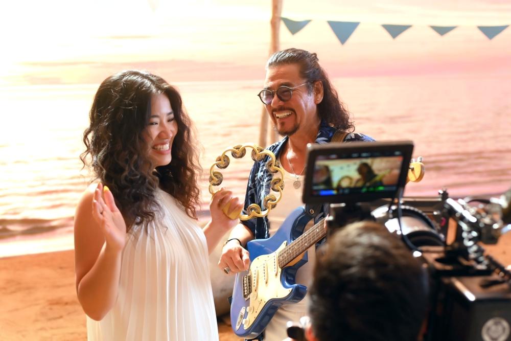 Con gái mang thanh xuân trở lại cho Cẩm Vân - Khắc Triệu-2