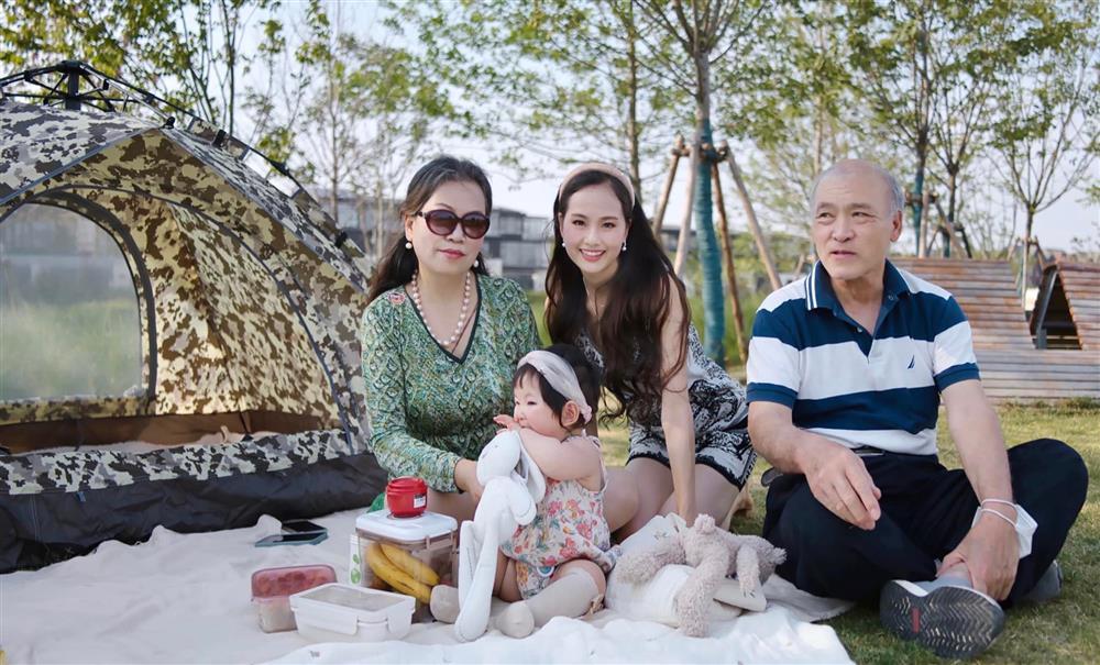 Lấy chồng xa nhà 4.000km, cô gái Việt Nam chuẩn nàng dâu số hưởng!-5