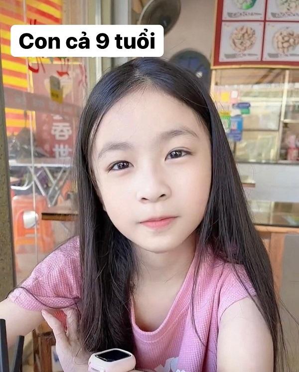 Phát sốt 5 chị em đẹp như vẽ, nhìn sang người mẹ còn choáng hơn-2