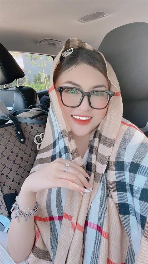 Soi tình trường của Văn Toản trước nghi vấn bỏ con với bạn gái-6