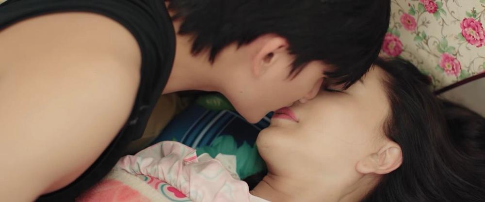 Lâm Khánh Chi phải quay cảnh hôn 3 lần với tình tin đồn-6