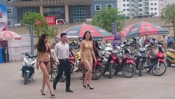Phản cảm chiêu dùng mẫu mặc bikini để quảng cáo-7