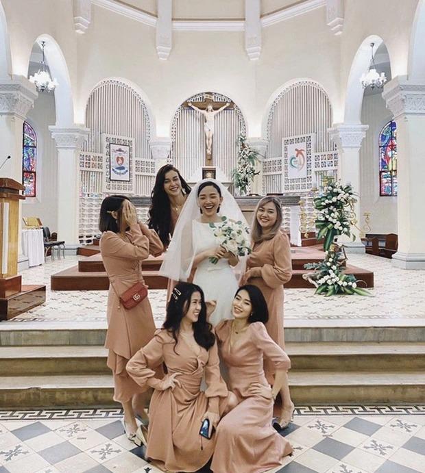 Tóc Tiên, MLee chặt dàn hotgirl với đôi chân kiếm Nhật-5