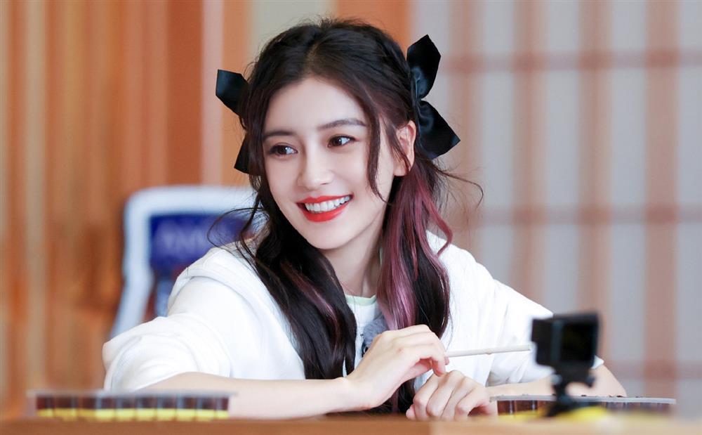 Hội mẹ bỉm đình đám Cbiz: Dương Mịch đọ sắc cực gắt Triệu Lệ Dĩnh-2