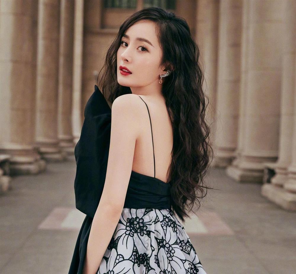 Hội mẹ bỉm đình đám Cbiz: Dương Mịch đọ sắc cực gắt Triệu Lệ Dĩnh-5