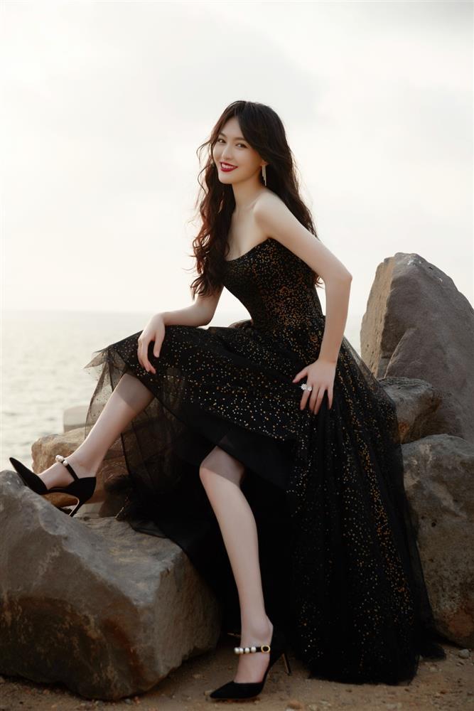 Hội mẹ bỉm đình đám Cbiz: Dương Mịch đọ sắc cực gắt Triệu Lệ Dĩnh-15