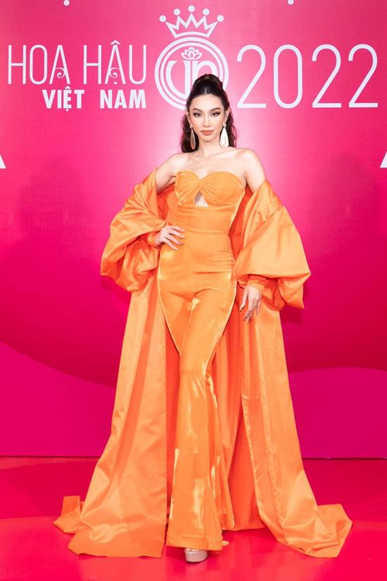Hoa hậu Thùy Tiên mắc sai lầm chí mạng khi mặc quần-7