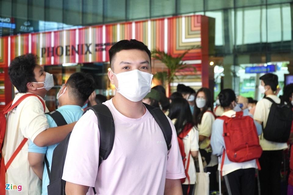 Khách bay ở Tân Sơn Nhất: Sẽ gọi an ninh nếu gặp TikToker làm trò-1
