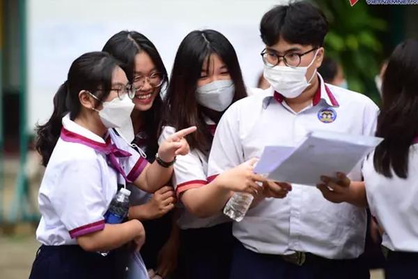 NÓNG: Hơn 400.000 bài thi dưới 5 điểm môn Tiếng Anh, chiếm 51,65%-3