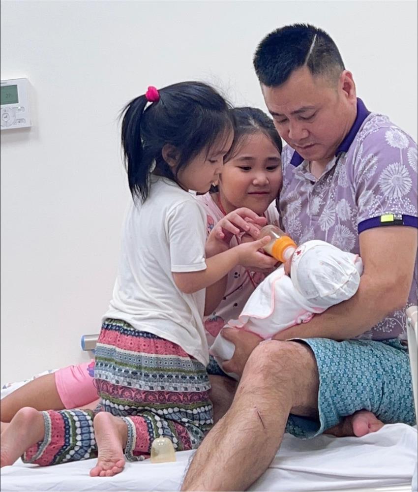 Tin showbiz Việt ngày 24/7: Quang Thắng khoe thời trẻ bên 3 đồng nghiệp-10