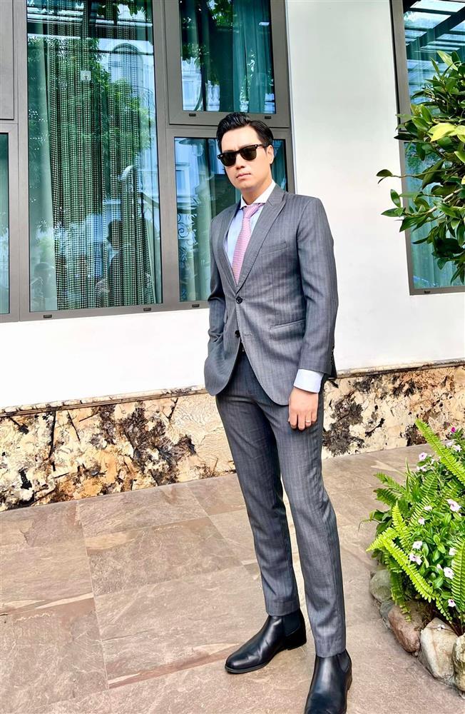 Tin showbiz Việt ngày 24/7: Quang Thắng khoe thời trẻ bên 3 đồng nghiệp-6