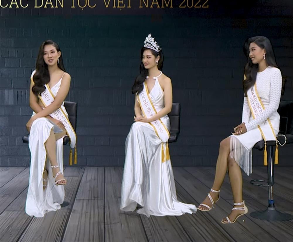 Nông Thúy Hằng lại xin vía Thùy Tiên nhưng nhợt nhạt, kém sắc-1