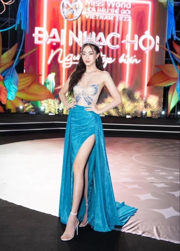 Top những bộ cánh đẹp nhất tuần qua: Hoa hậu, siêu mẫu so kè gắt-2