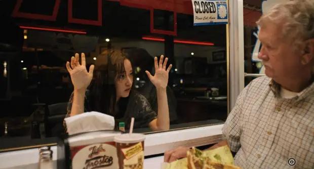 Nữ tân binh xuất sắc nhất màn ảnh sở hữu nhan sắc đẹp lạ-9