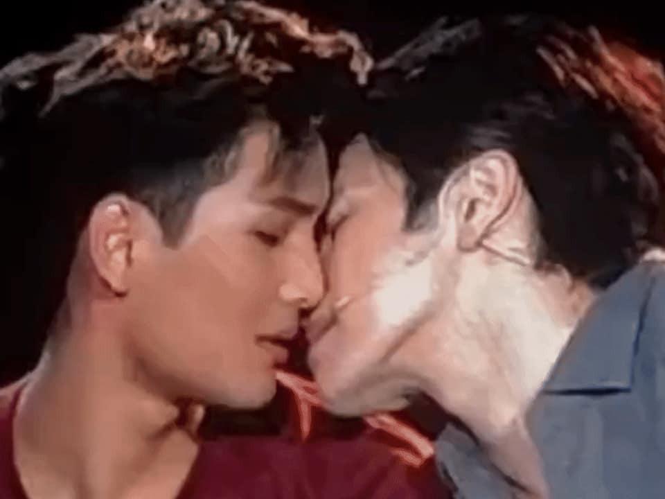 Cặp đôi đam mỹ Thái Lan hôn ngoài đời thật hơn cả trên phim-3