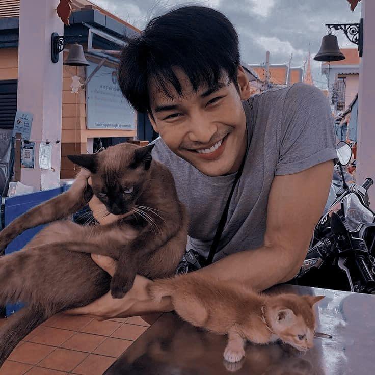 Cặp đôi đam mỹ Thái Lan hôn ngoài đời thật hơn cả trên phim-10