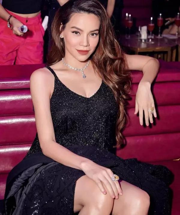 Hồ Ngọc Hà khoe nhẫn kim cương khủng-9