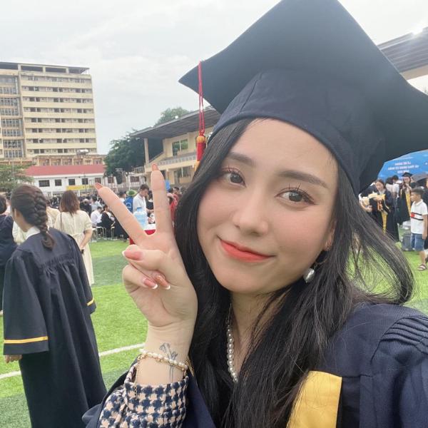 Từng bị phốt gian dối tốt nghiệp ĐH, cô giáo Minh Thu giờ ra sao?-6