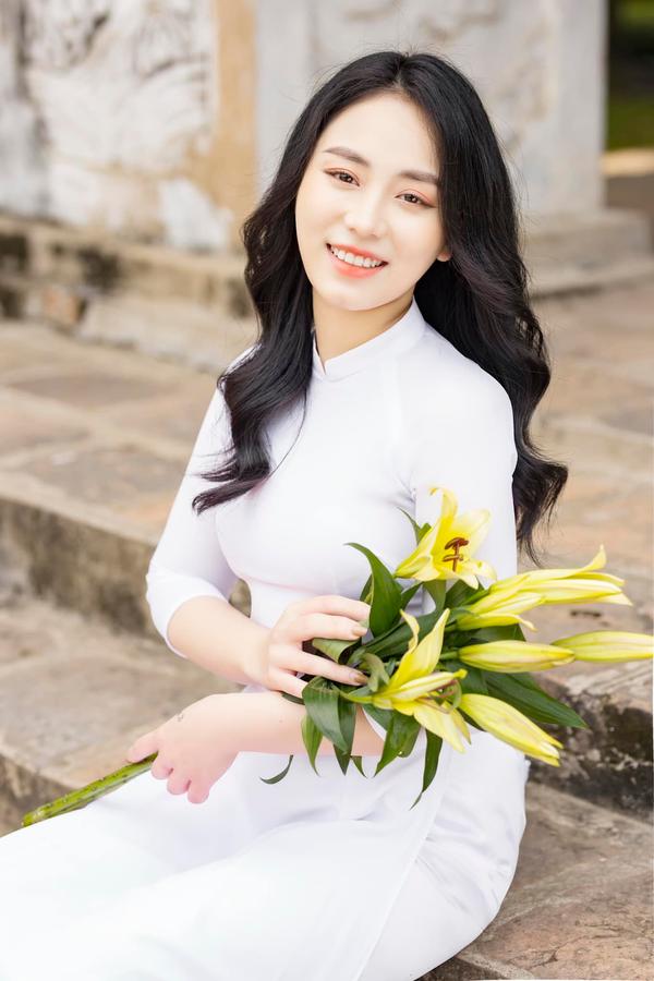 Từng bị phốt gian dối tốt nghiệp ĐH, cô giáo Minh Thu giờ ra sao?-7