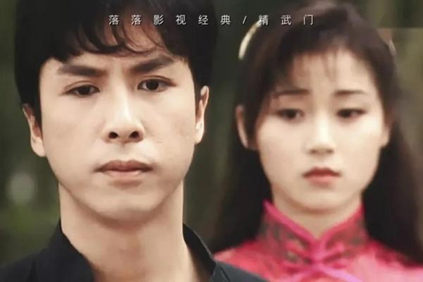 Nói về những người tình màn ảnh của Chân Tử Đan, chuyện tình giữa nam diễn viên và Ỷ Văn từng tốn nhiều giấy mực báo giới Trung Quốc. Ỷ Văn là Á hậu Hồng Kông (Trung Quốc) 1989, đóng chung phim “Tinh võ môn” với Tử Đan mà nên duyên.