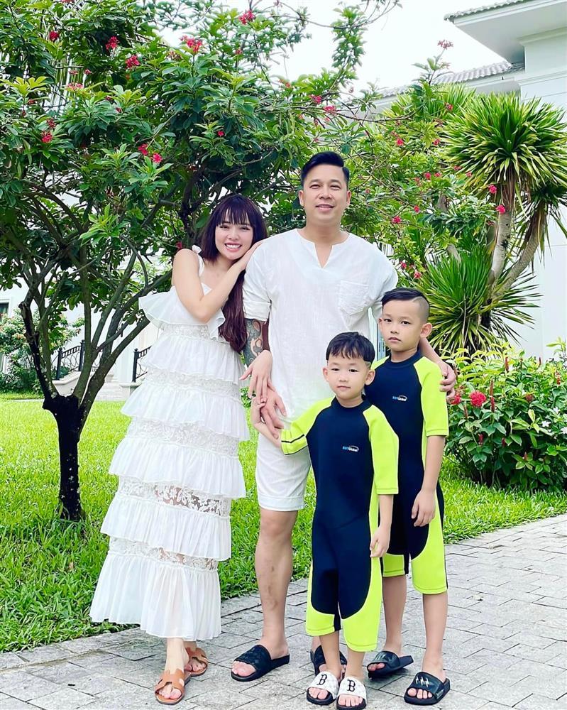 Tin showbiz Việt ngày 25/7: Vua cá Koi bị cảnh báo ăn chửi vì ảnh tình-6