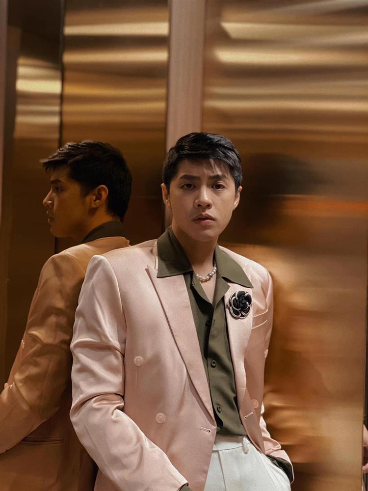 Tin showbiz Việt ngày 25/7: Vua cá Koi bị cảnh báo ăn chửi vì ảnh tình-10