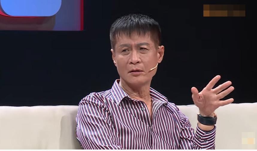 Thực hư phát ngôn sốc vợ và gái làng chơi của Lê Hoàng-2