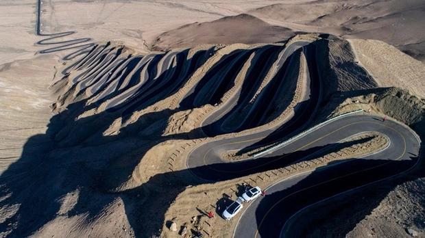 Cung đường hơn 600 khúc cua gấp - nỗi ám ảnh của người say xe-4